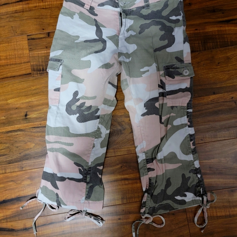 Pink Camo Capris